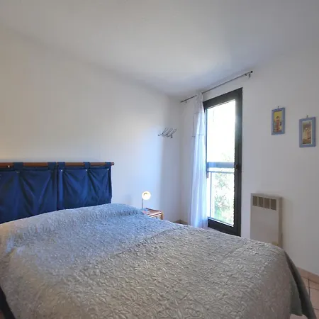 One Bedroom - Close To The See Apartmán *